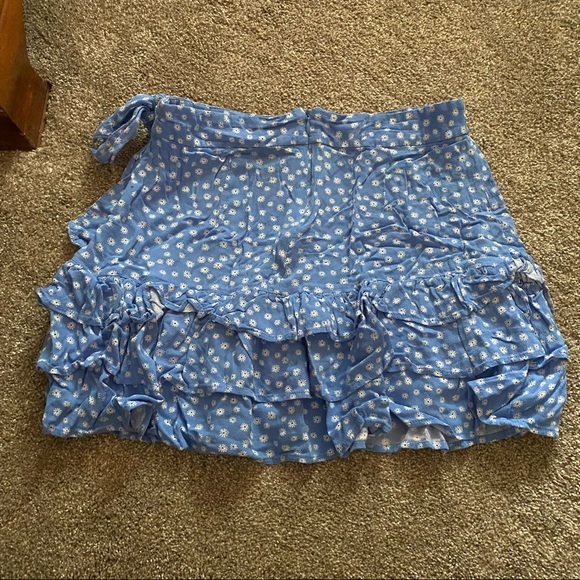 Forever 21 mini skirt - Picture 2 of 3